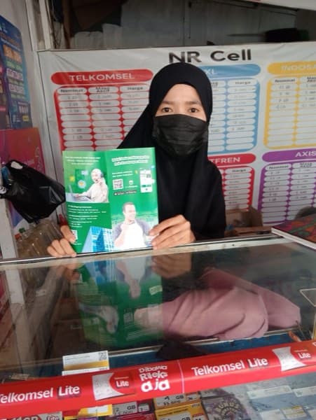 Mitra Bisadagang di tokonya (4)
