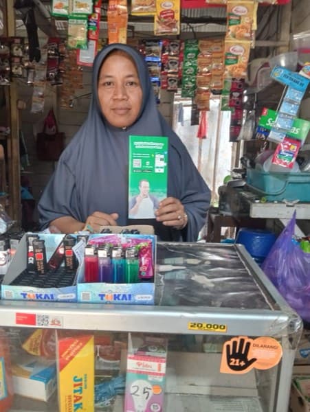 Mitra Bisadagang di tokonya (6)