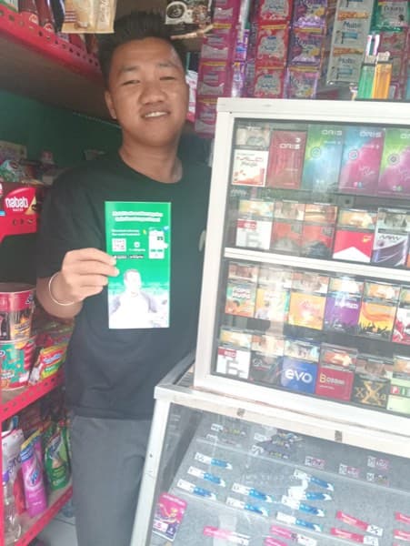 Mitra Bisadagang di tokonya (9)