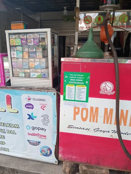 Mitra Bisadagang di tokonya (12)