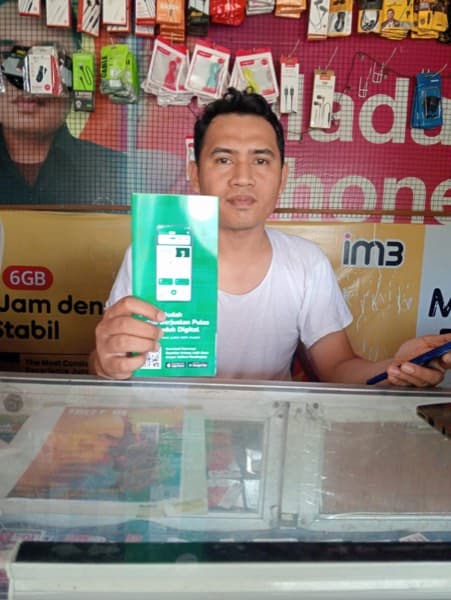 Mitra Bisadagang di tokonya (13)
