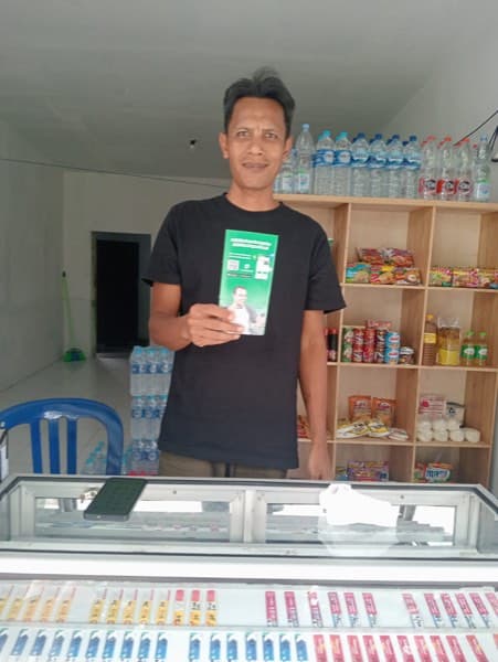 Mitra Bisadagang di tokonya (26)