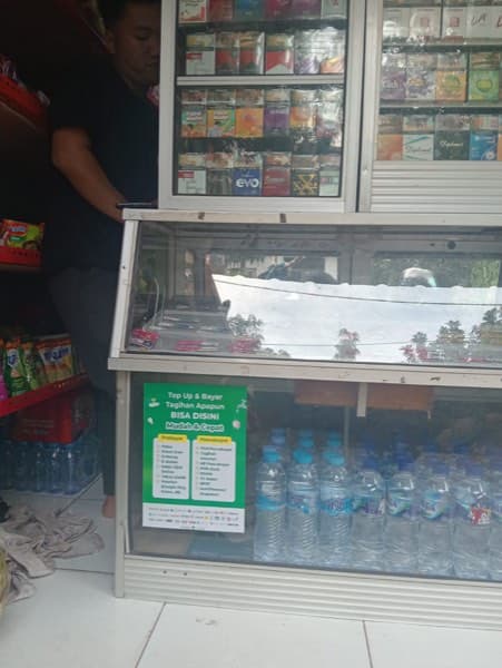Mitra Bisadagang di tokonya (29)